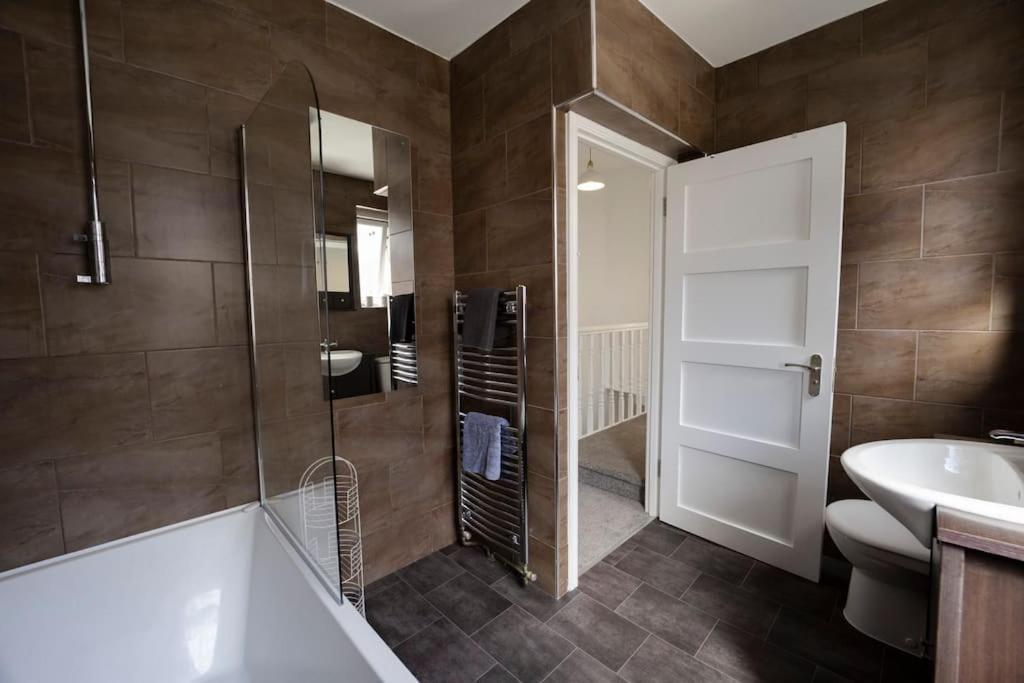 Spacious Holiday Home In Порткол Экстерьер фото